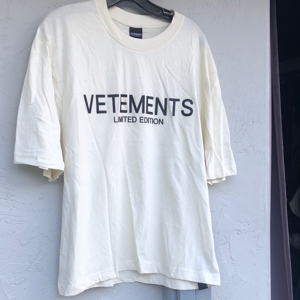 Vetements Ivory Crewneck Logo T-Shirt